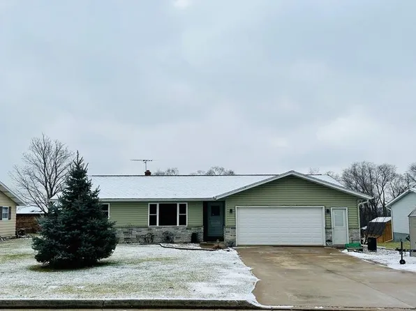 906 Elm St, Argyle, WI 53504