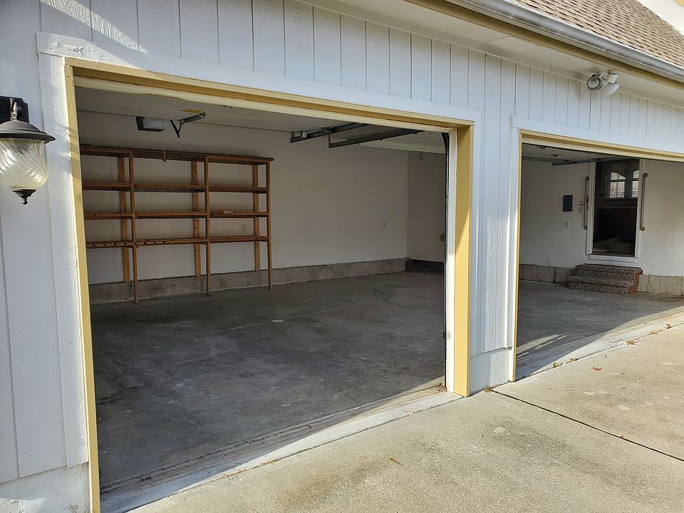 1st image of 2808 S Castle Dr