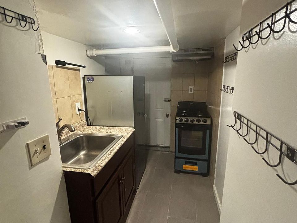 1st image of 14025 158th St #1B
