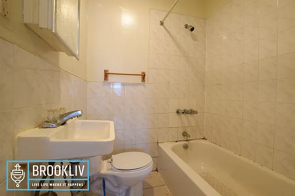 Rented by null | media 20