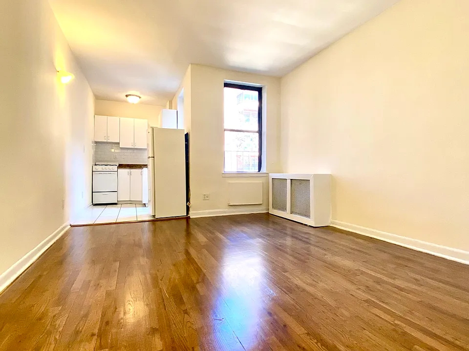 431 E 83rd St #5C