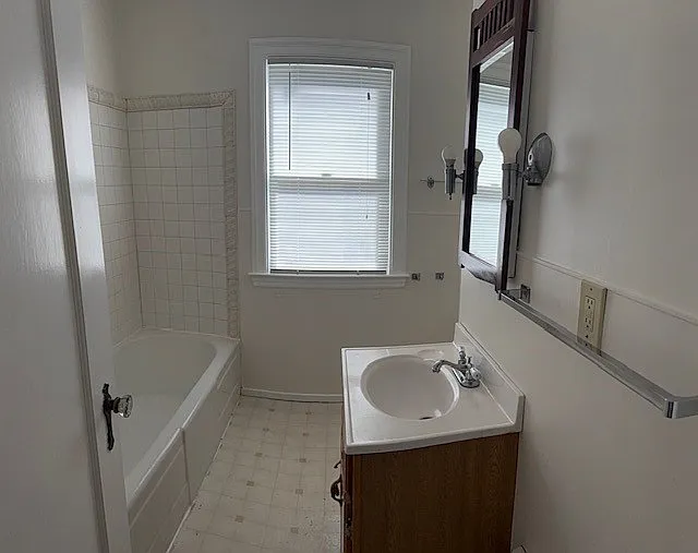 210 Pine St — Photo 10