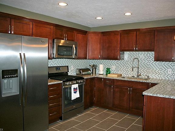 3rd image of 15600 W 130th St