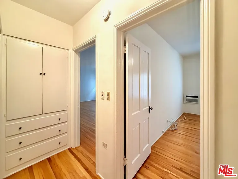 8472 1/2 Fountain Ave — Photo 23