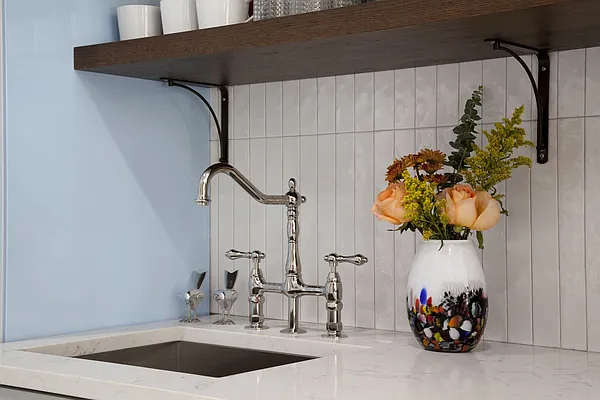 Rented by Compass | media 24