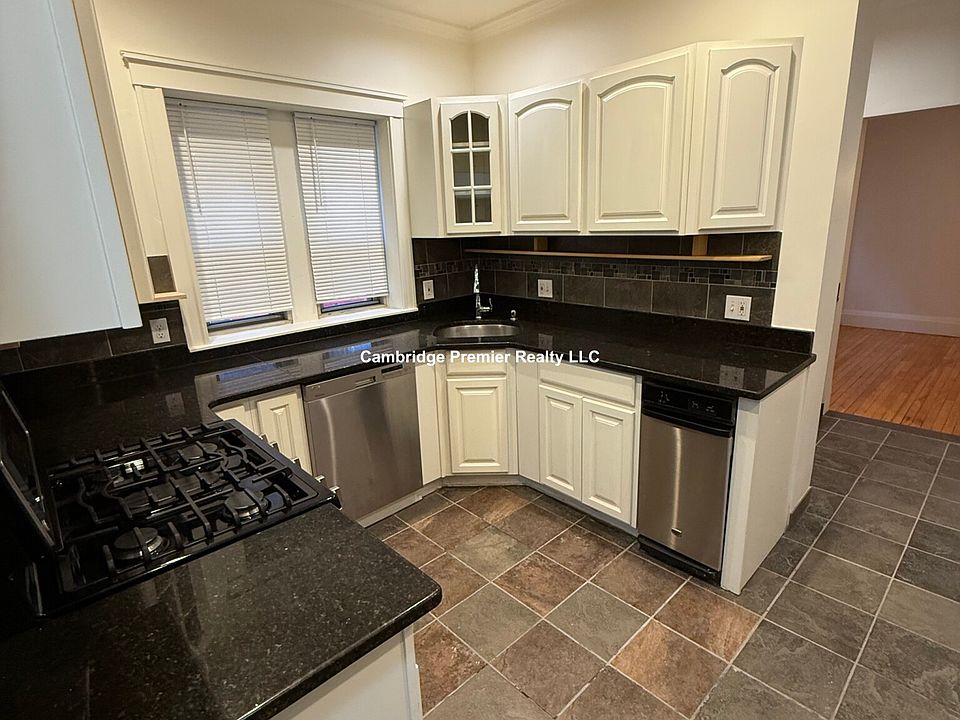 1st image of 1560 Massachusetts Ave #1