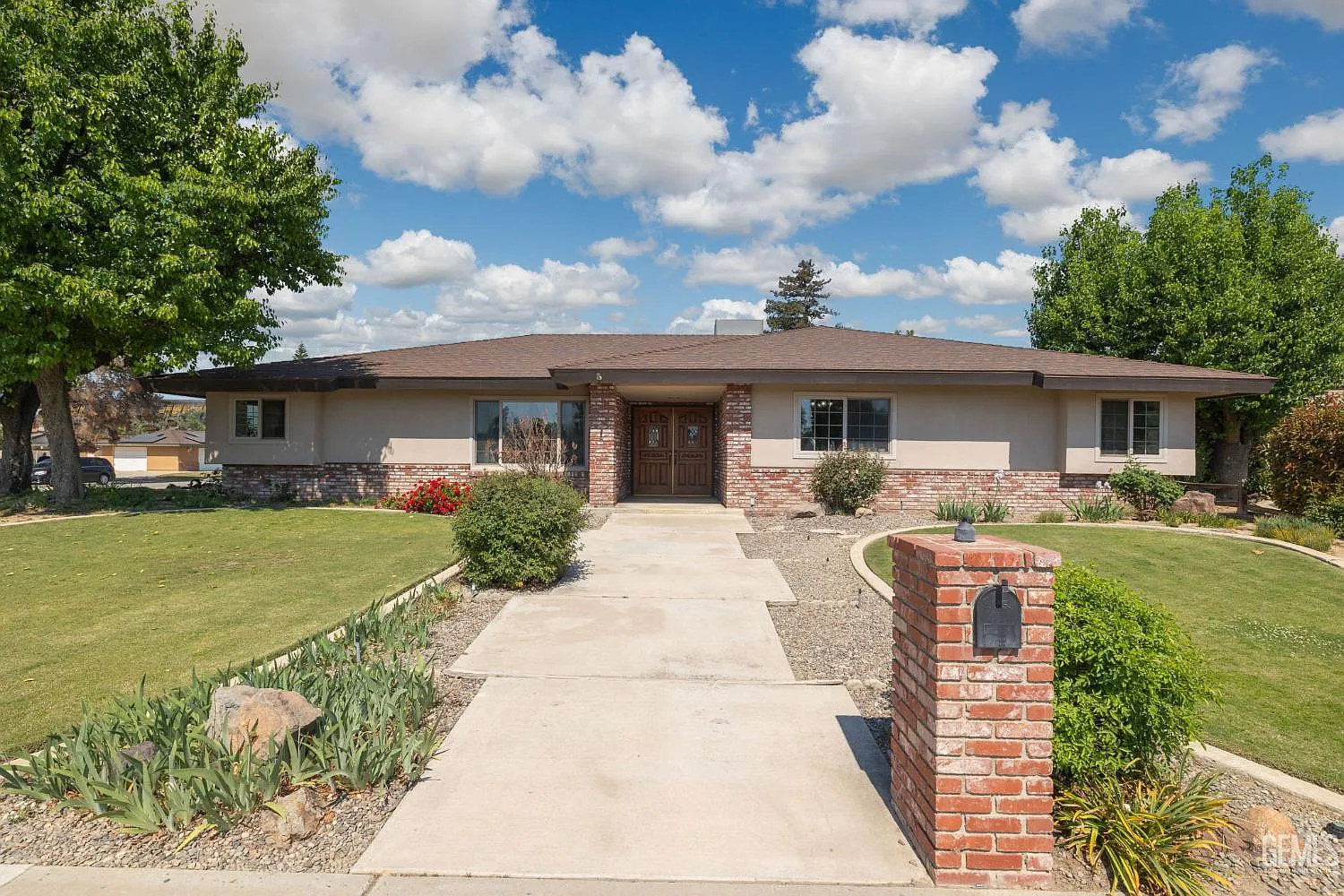 7240 Olive Dr photo 1