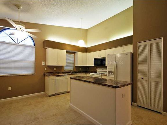 3rd image of 5502 Salem Square Dr S