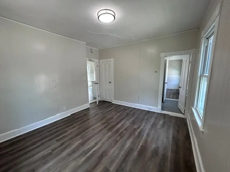 23 Howe St — Photo 7