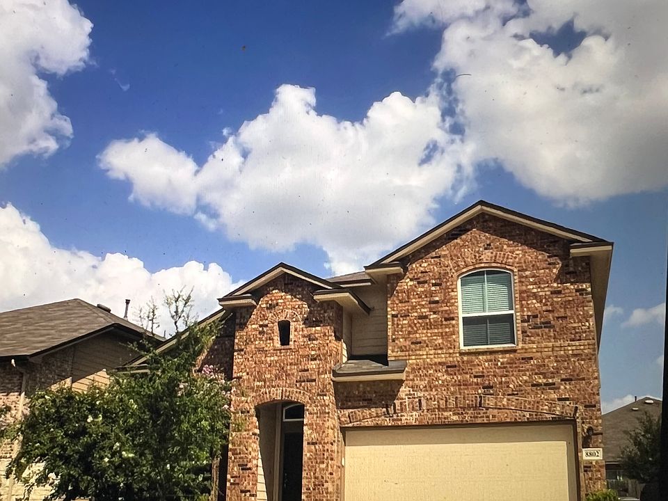 1st image of 8802 Creager Cyn