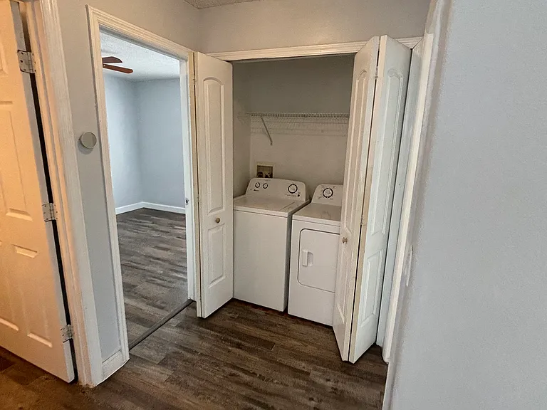 1313 Heather Lake Dr — Photo 12