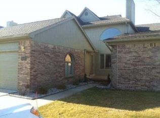 51437 Fox Hill Trl, Chesterfield, MI 48047