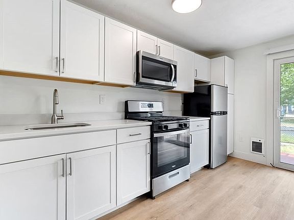 2nd image of 55 Broad St APT 3