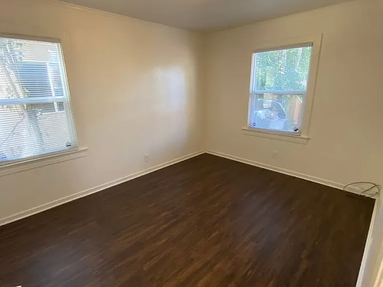 220 El Camino Ave — Photo 11