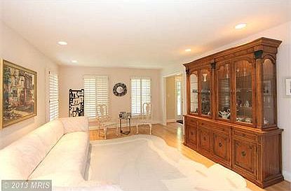 5th image of 39 Hollyberry Ct