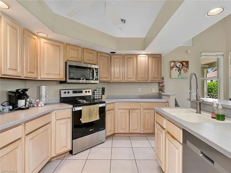 2031 Teagarden Ln — Photo 13