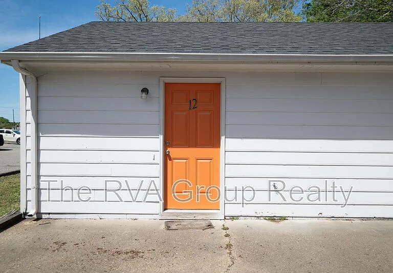 3805 Woodlawn St #12 — Photo 5