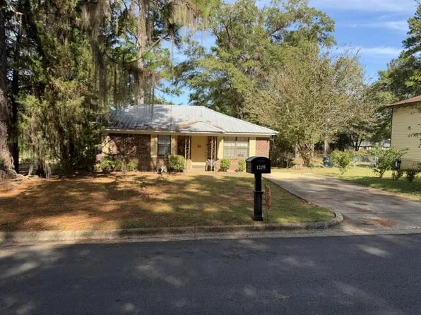 1205 Towering Pines Ln, Albany, GA 31705