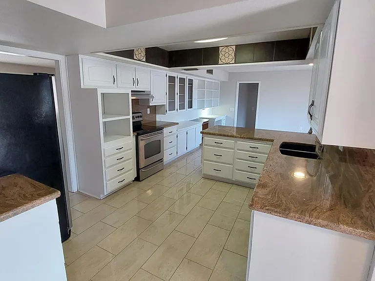 13204 W Hyacinth Dr — Photo 19