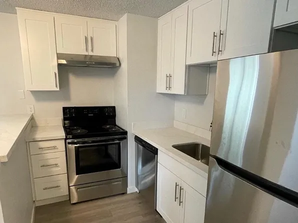 11924 1st Ave SW, Seattle, WA