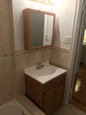 Rented by Roberto Guilbet, LREB | media 7