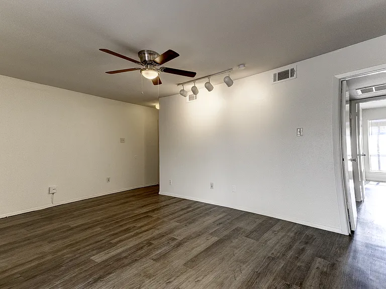 5150 Amesbury Dr #224 — Photo 5
