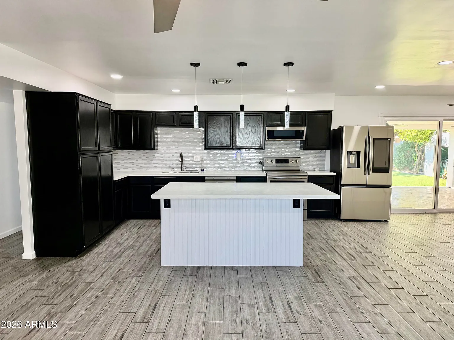 4 bed, 1424 sqft, $2,400 — Photo 4