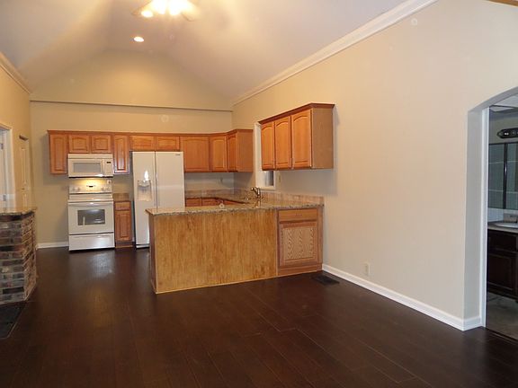 5th image of 7051 Beechmont