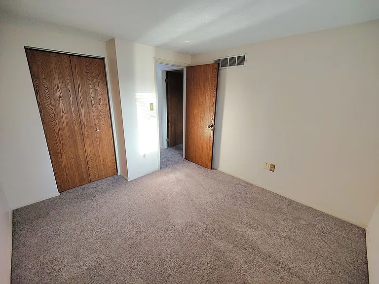 102 Sonnybrook Ct — Photo 28