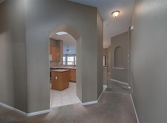 3rd image of 1209 Courtney Ln