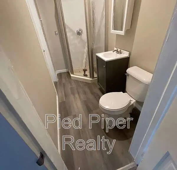 217 N West Ave — Photo 10