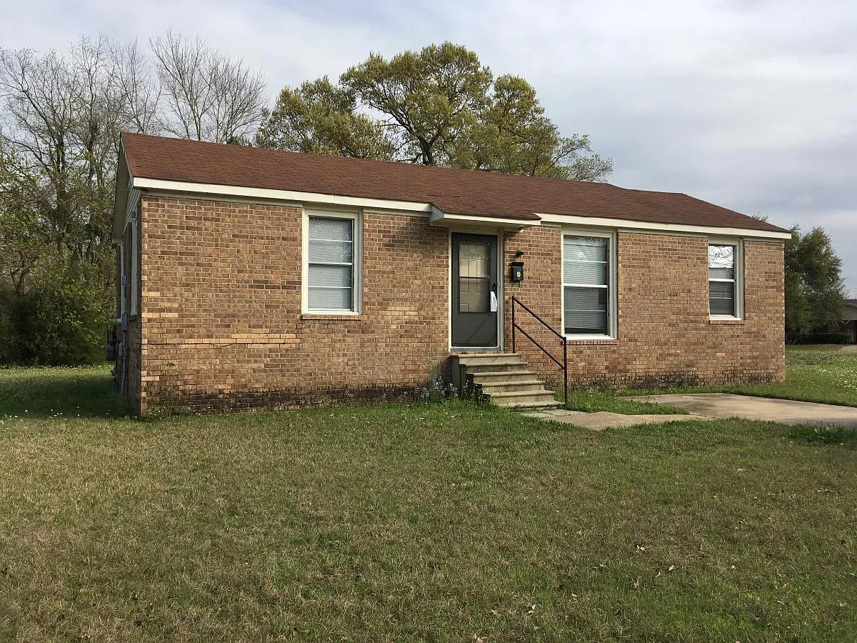 2 bed, 1054 sqft, $950 — Photo 1