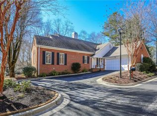 19 Ridgemere Trce, Sandy Springs, GA 30328