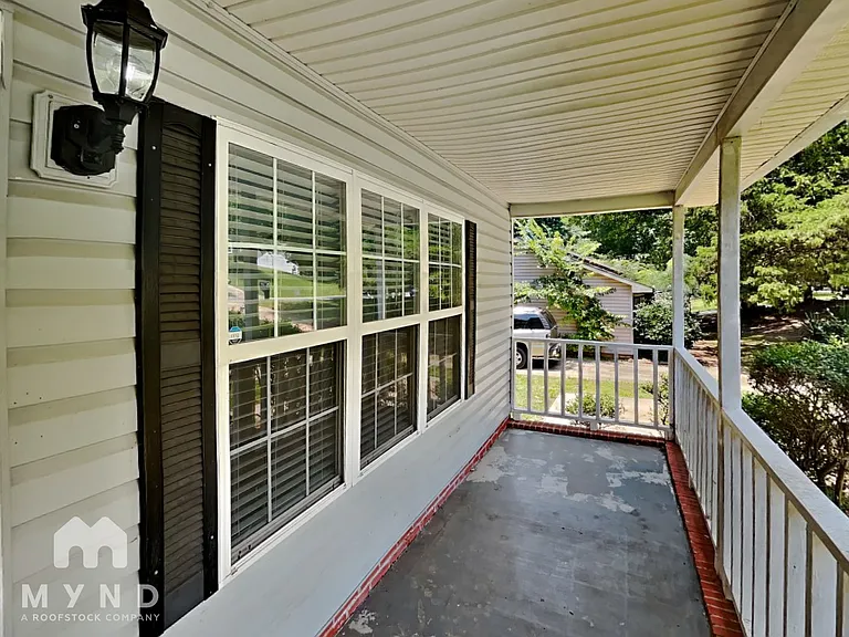 1929 Teddington Dr — Photo 23