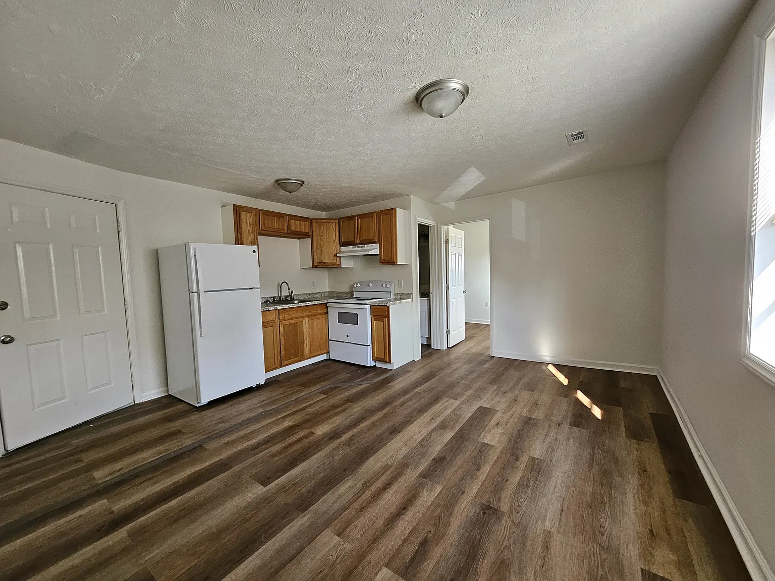 Full View/ Open living
