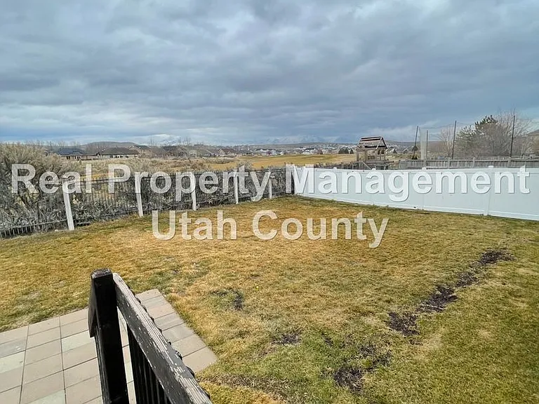 3347 E Kennekuk Ln — Photo 12