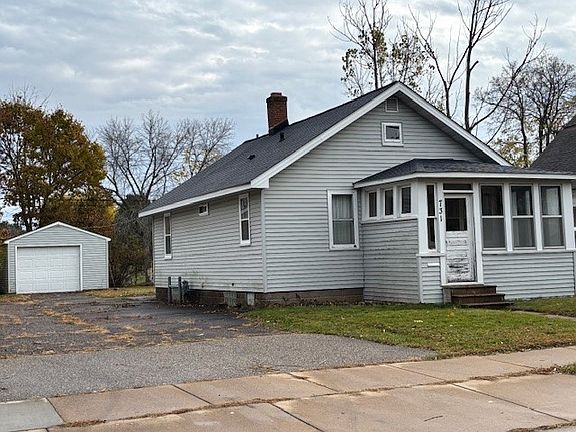 3rd image of 731 Churchill Street