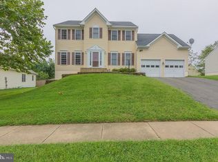 4 Cloverleaf Ct, Fredericksburg, VA 22406
