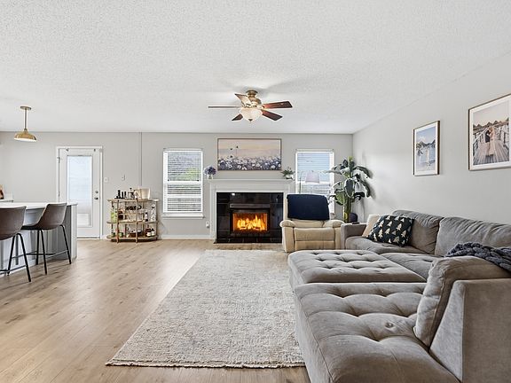 4th image of 1234 Castleford Ln