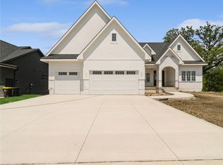 785 Hamilton Rd, Waukee, IA 50263