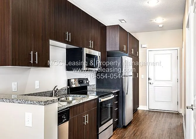 5711 NE 80th Ter #3E — Photo 1