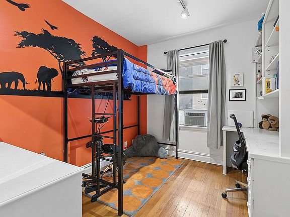 3rd image of 875 W 181st St APT 3-A