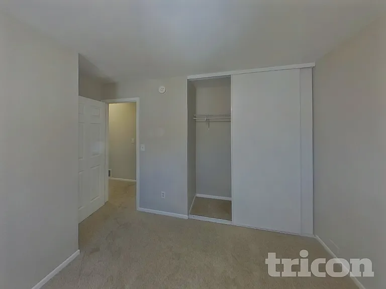 3015 Moonbeam Cir N — Photo 12