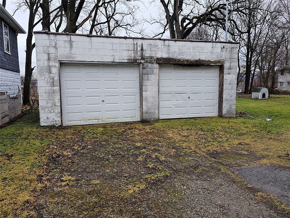 2nd image of 534 Central St