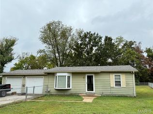 905 Center St, Pacific, MO 63069