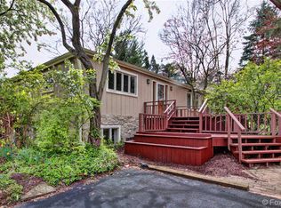 1S655 Taylor Rd, Glen Ellyn, IL 60137