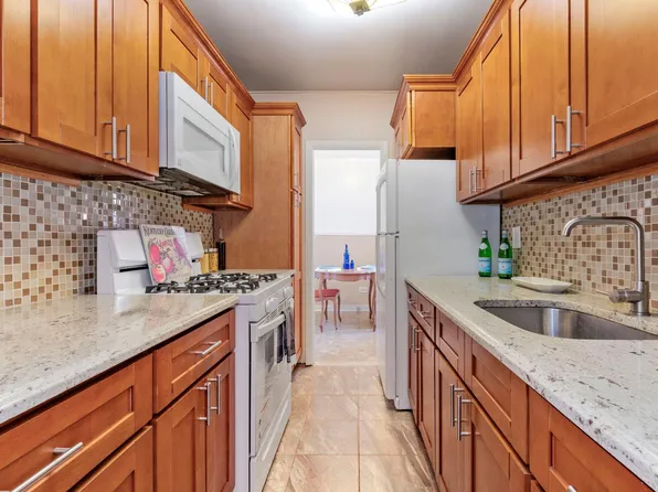 33-46 92nd Street #5X, Jackson Heights, NY 11372