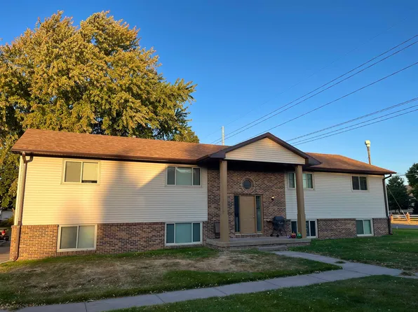 1941 W 38th St, Kearney, NE 68845