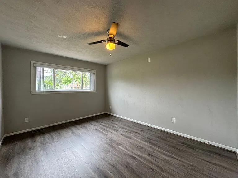 5828 Susquehanna Dr — Photo 13