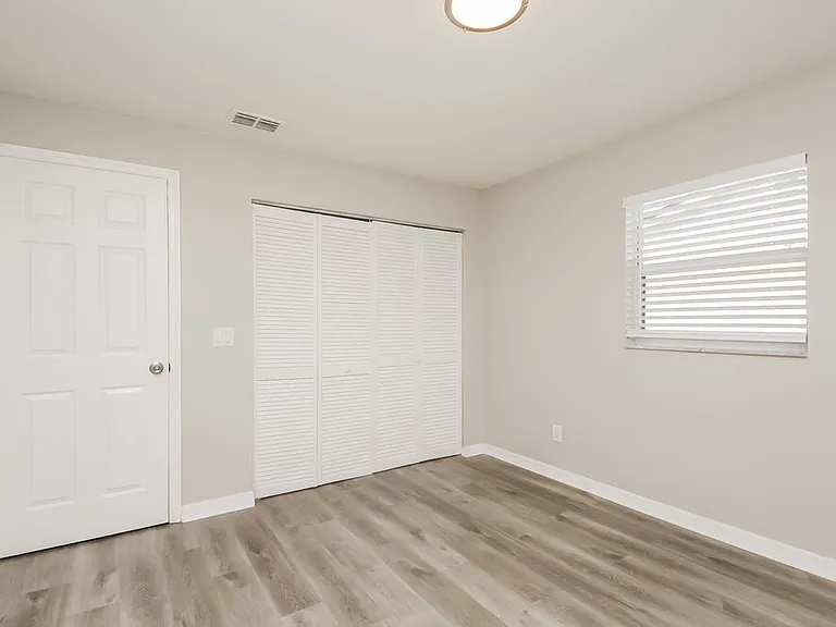 2022 Valencia Cir — Photo 16